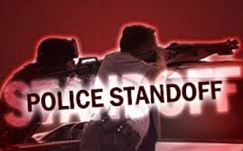 Man arrested after brief standoff with police