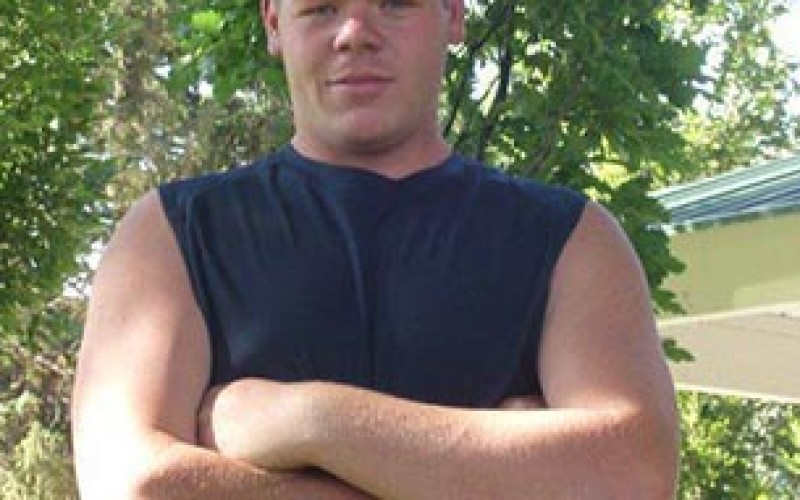 Bungling burglar arrested after running