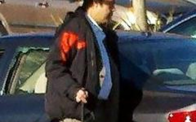 Police release witness’ cell phone pic of man who smashed windows