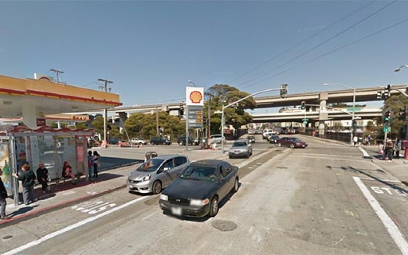 After Purse Snatch, Bandits Nearly Strike Victim in Getaway Car