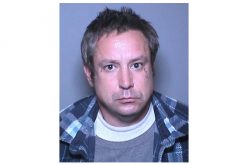 MainPlace shoplifter likes plaid, and brandishing knives