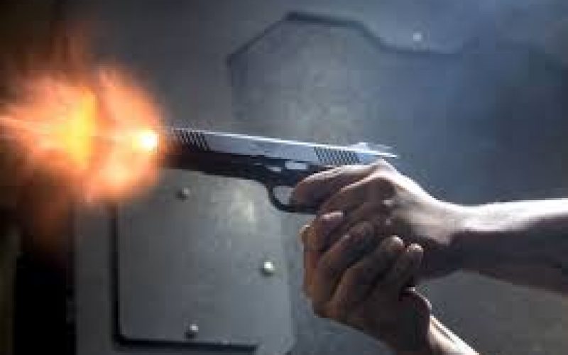 Man arrested for various guns and gun violations