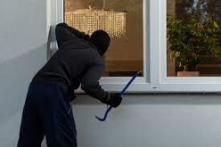Intoxicated man attempts residential burglary