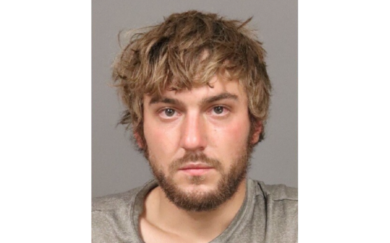 Homeless man arrested after allegedly stabbing other homeless man in the neck