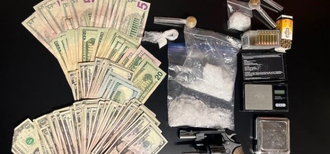 Man and woman with drugs in hotel room